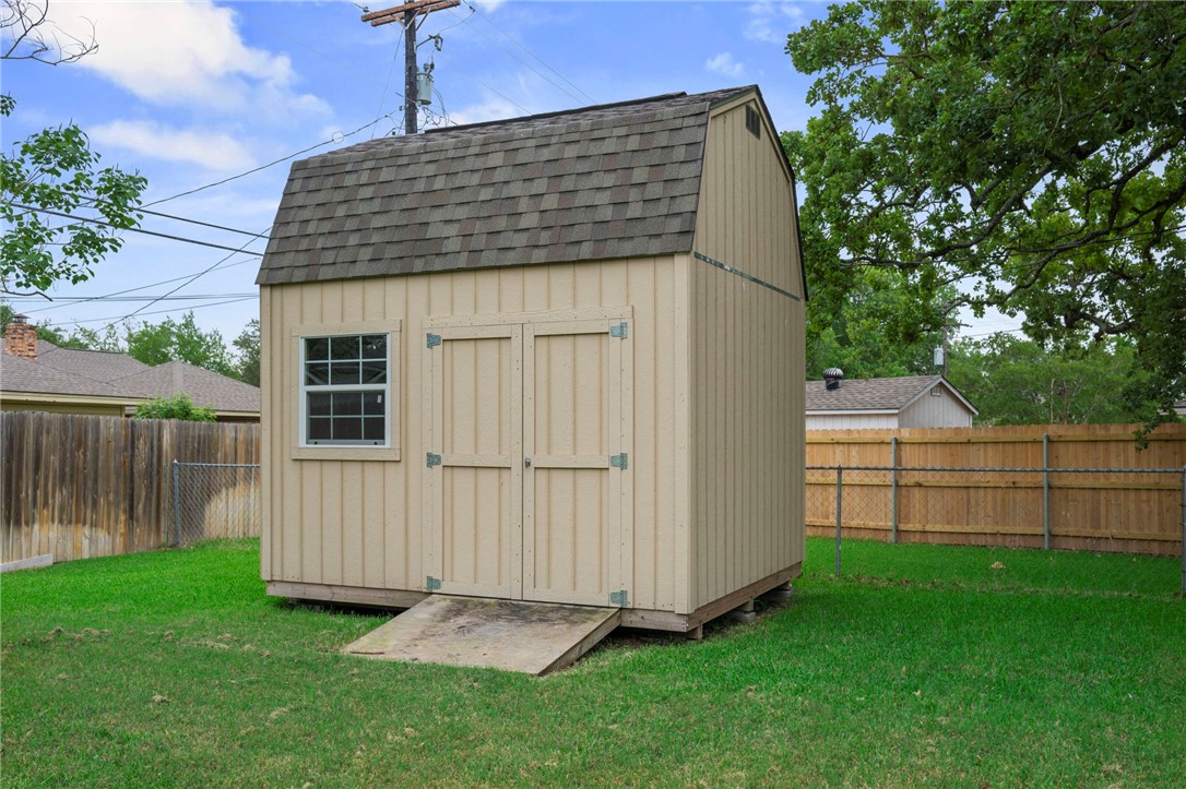 3807 Oak Ridge Drive Bryan, TX 77802 - Photo 21 of 24