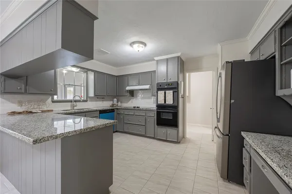 $385,000 | 3807 Oak Ridge Drive, Bryan, TX 77802
