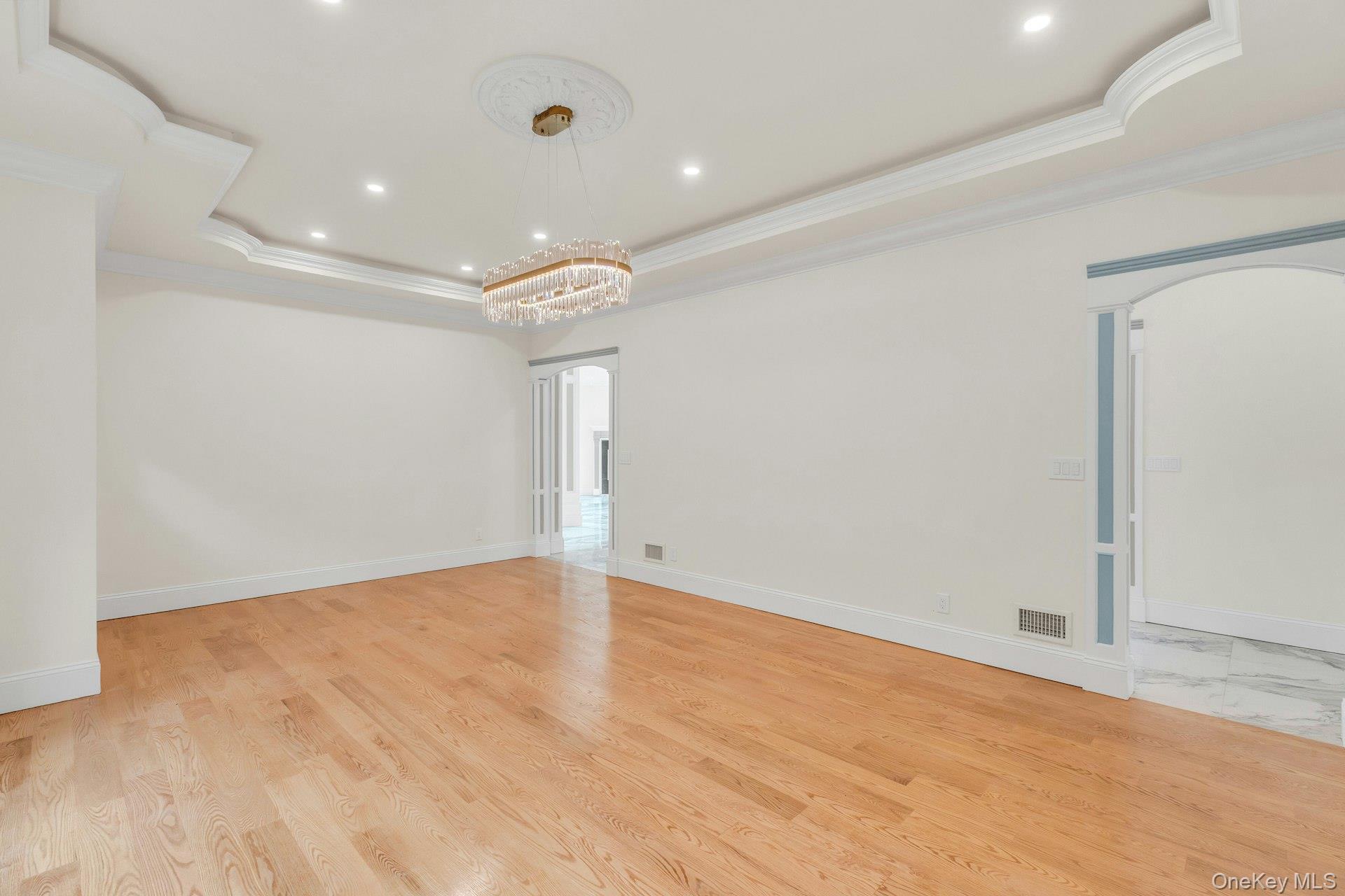 12 Saddle Ridge Road Old Westbury, NY 11568 - Photo 20 of 50