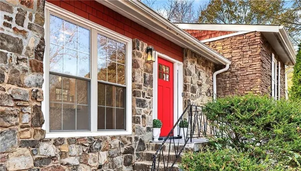 $2,975 | 2918 Highland Drive Southeast, Smyrna, GA 30080