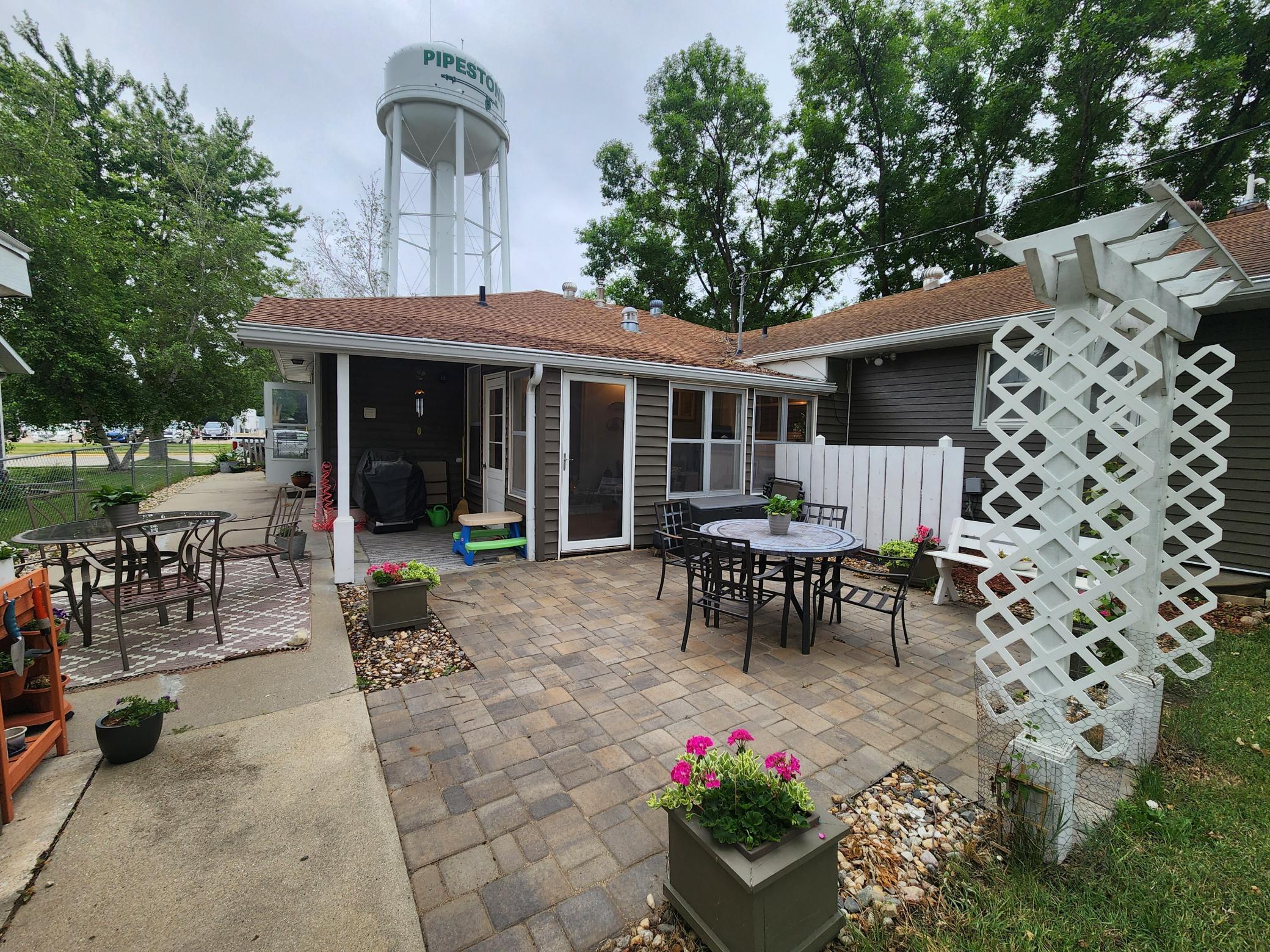 505 9th Street Southwest Pipestone, MN 56164 - Photo 8 of 14