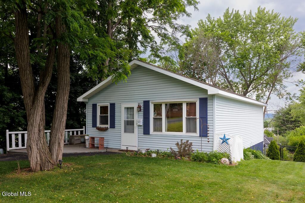 2407 Lenox Road Schenectady, NY 12308 - Photo 1 of 33 Front View