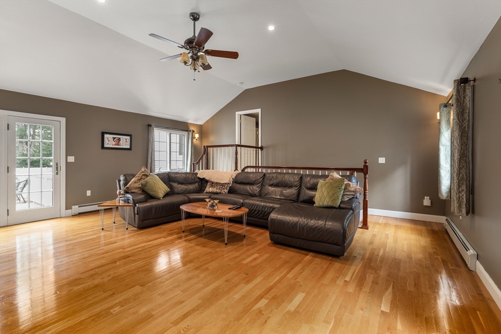 33 Russell Road Hanover, MA 02339 - Photo 5 of 27