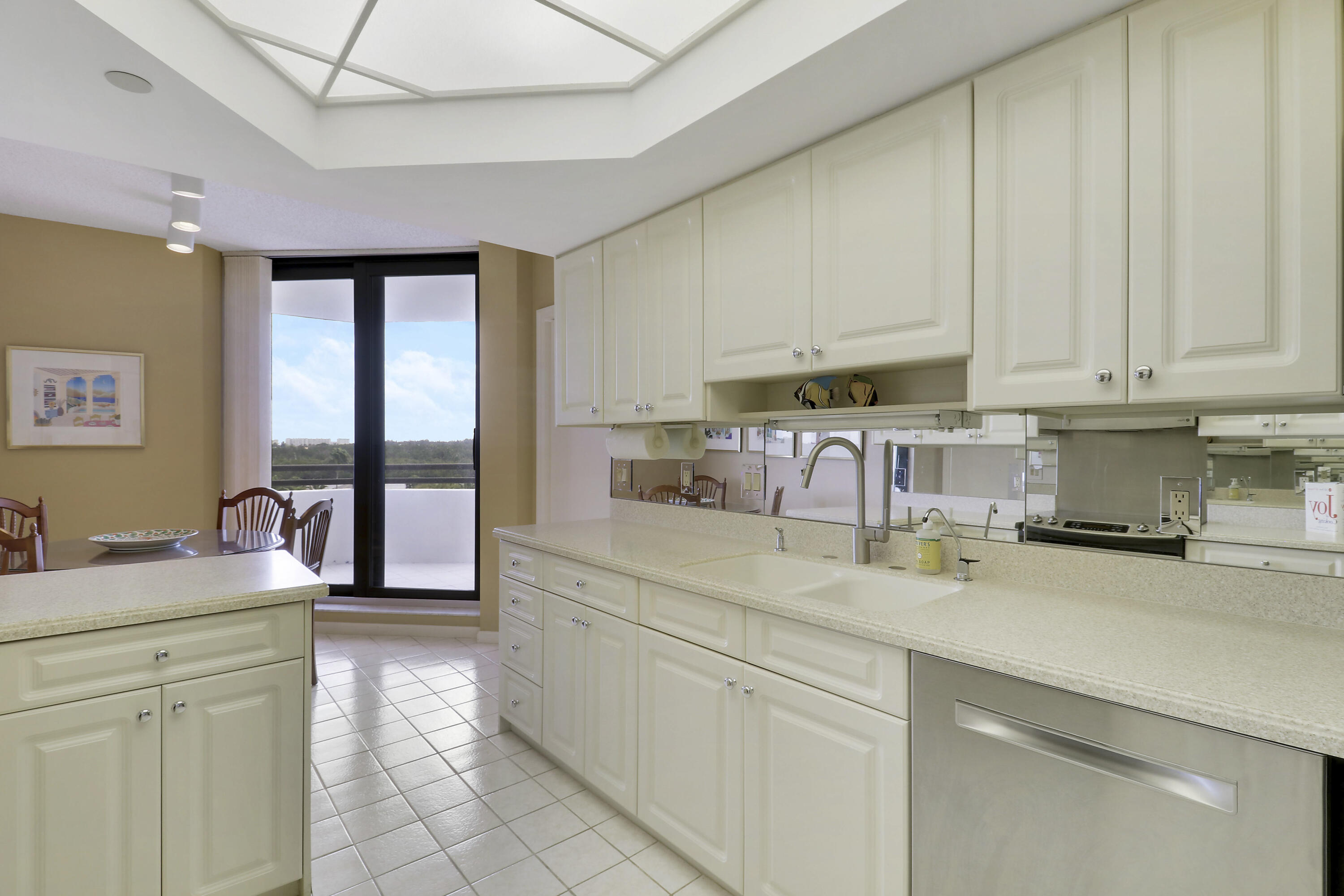 3322 Casseekey Island Road, Unit 604 Jupiter, FL 33477 - Photo 18 of 55 Kitchen I