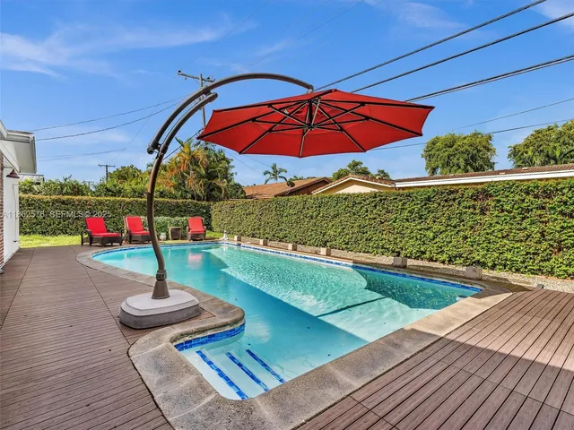 $1,085,000 | 20350 Highland Lakes Boulevard, Miami, FL 33179