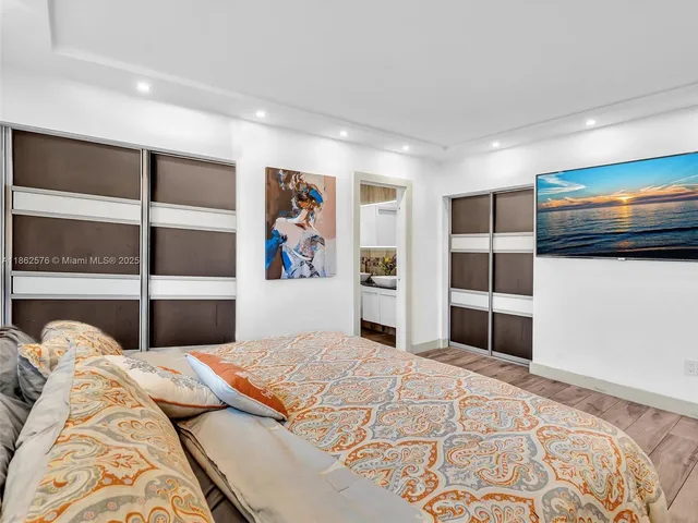 $1,085,000 | 20350 Highland Lakes Boulevard, Miami, FL 33179