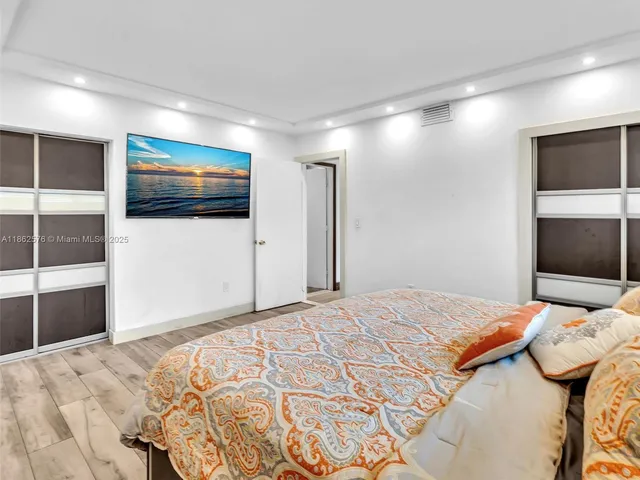 $1,085,000 | 20350 Highland Lakes Boulevard, Miami, FL 33179