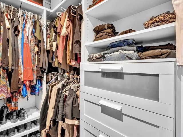 $1,085,000 | 20350 Highland Lakes Boulevard, Miami, FL 33179