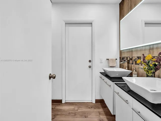 $1,085,000 | 20350 Highland Lakes Boulevard, Miami, FL 33179