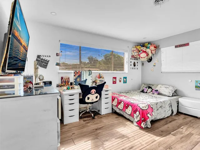 $1,085,000 | 20350 Highland Lakes Boulevard, Miami, FL 33179