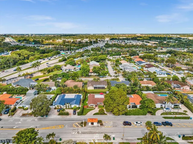 $1,085,000 | 20350 Highland Lakes Boulevard, Miami, FL 33179