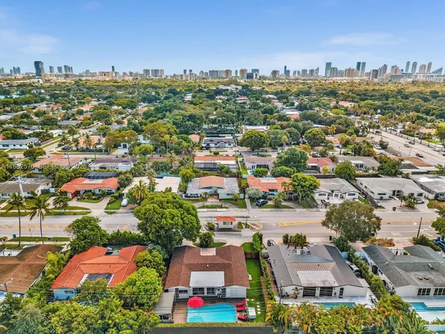$1,085,000 | 20350 Highland Lakes Boulevard, Miami, FL 33179