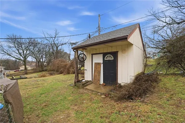$220,000 | 3738 Ditzler Avenue, Kansas City, MO 64133
