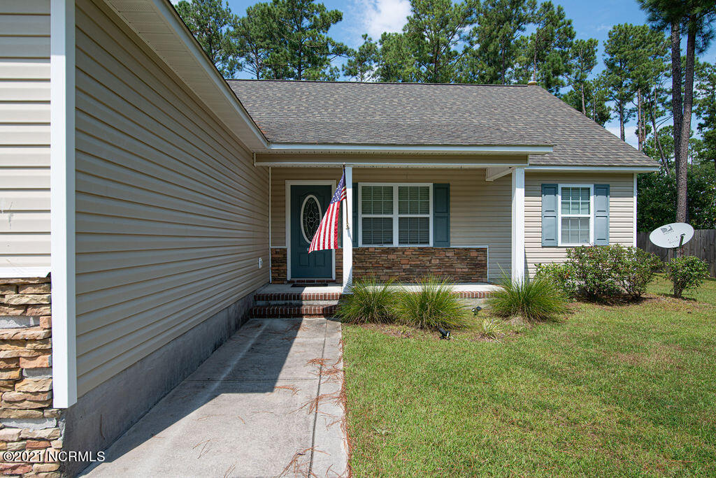 1408 Gould Road Jacksonville, NC 28540 - Photo 4 of 34 DSC_0404