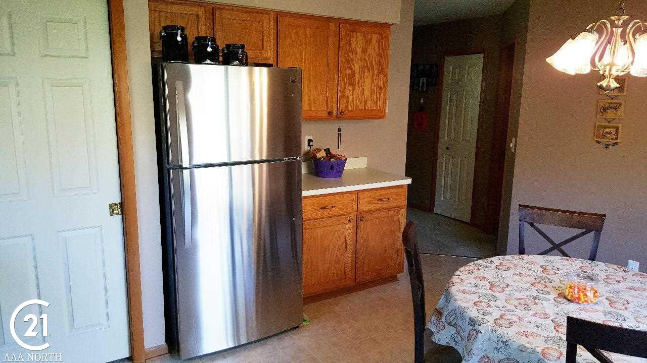 423 Ewell Street Romeo, MI 48065 - Photo 11 of 28 Kitchen