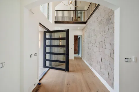 $2,599,900 | 6807 Pennywell Drive, Nashville, TN 37209