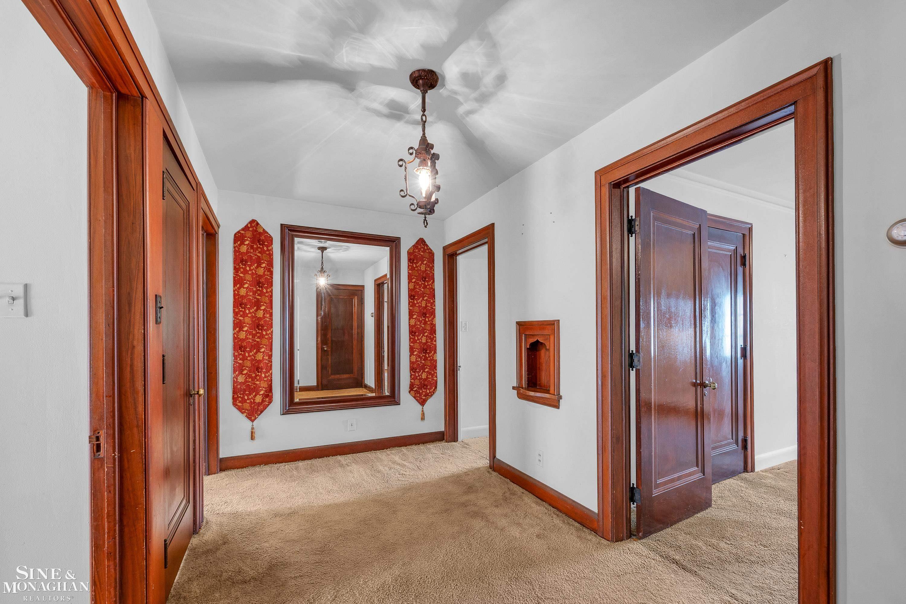 1363 Yorkshire Road Grosse Pointe, MI 48230 - Photo 41 of 67 50154348-8d95e8df-3338-4291-a21a-596c20fd3a9d.JPG