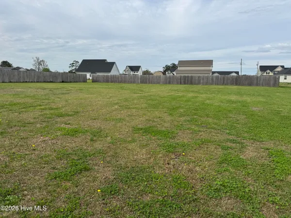 $1,905 | 208 Trophy Ridge Drive, Richlands, NC 28574