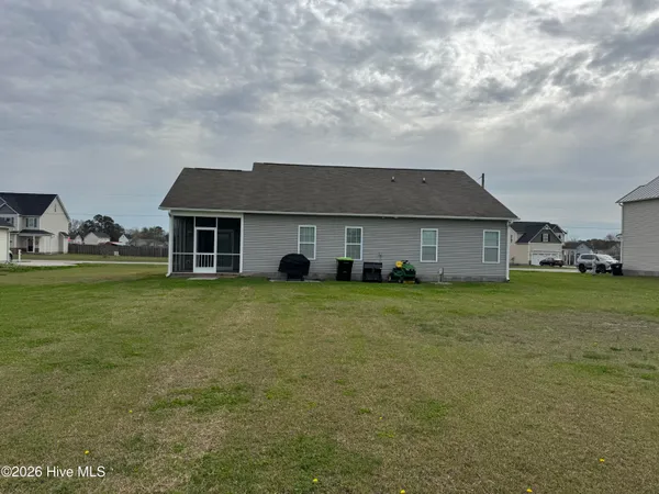 $1,905 | 208 Trophy Ridge Drive, Richlands, NC 28574