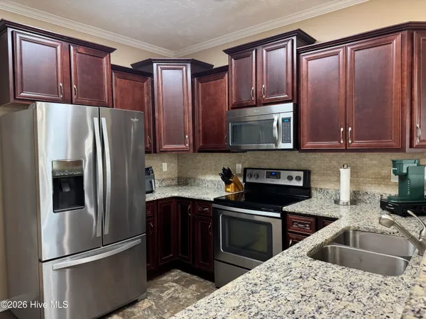 $1,905 | 208 Trophy Ridge Drive, Richlands, NC 28574