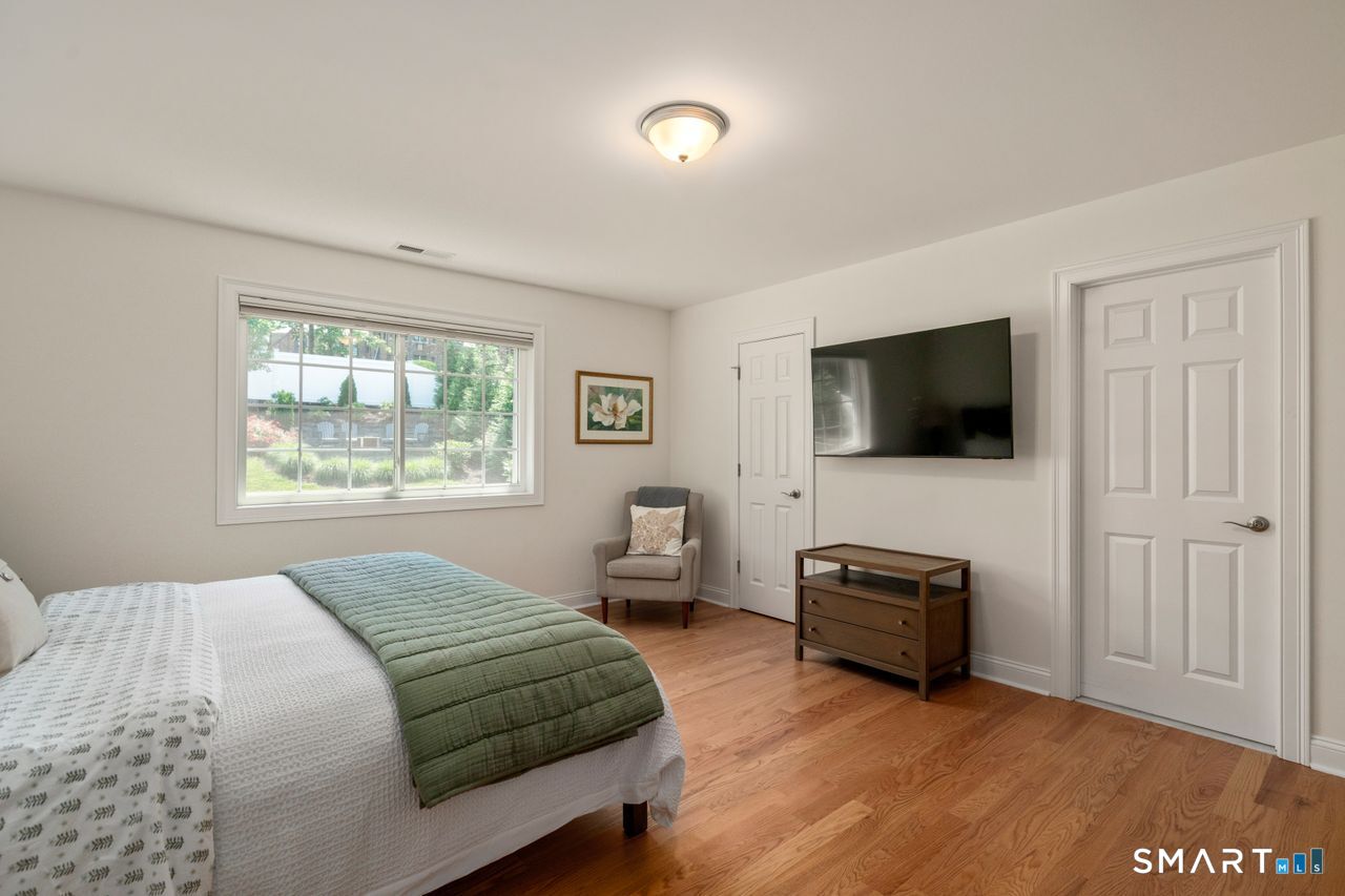 12 Stratford Road West Hartford, CT 06117 - Photo 23 of 40