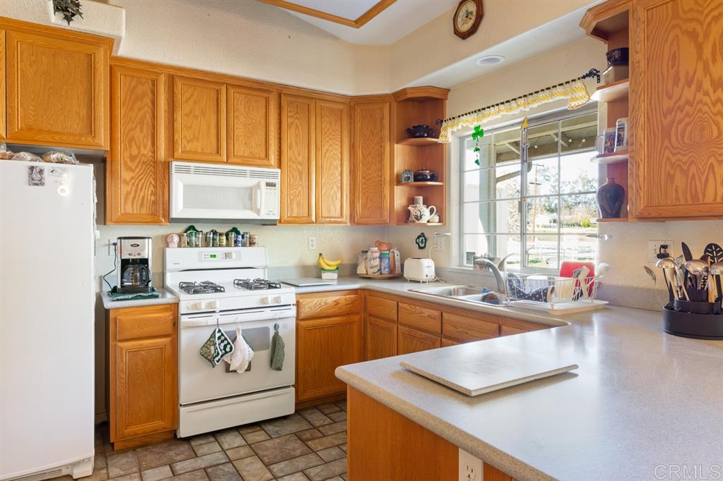 2220 Montecito Road Ramona, CA 92065 - Photo 4 of 25 Gallery Image 4
