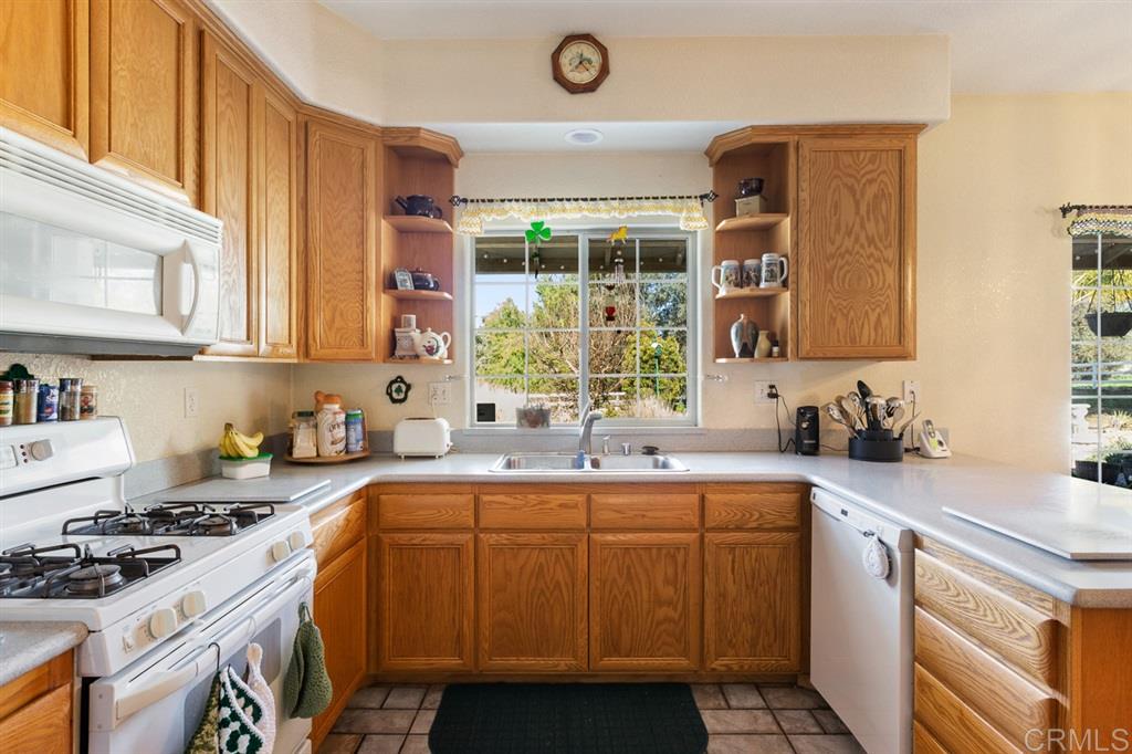 2220 Montecito Road Ramona, CA 92065 - Photo 5 of 25 Gallery Image 5