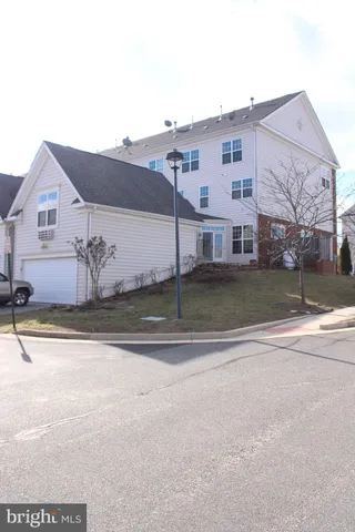 $3,200 | 13570 Village Green Drive, Leesburg, VA 20176