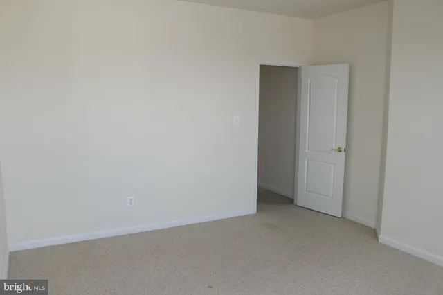 $3,200 | 13570 Village Green Drive, Leesburg, VA 20176