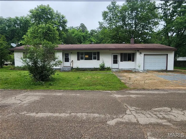 $72,760 | 1505 Dale Street, Van Buren, MO 63965