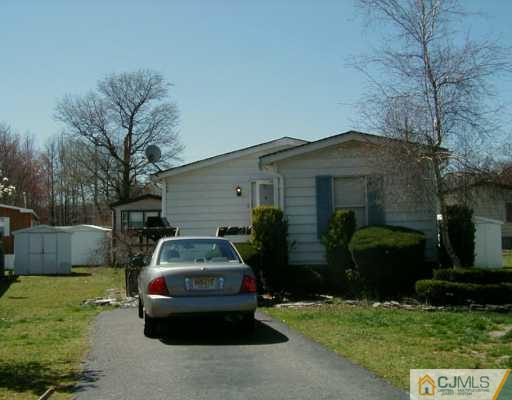21 Steinbeck Road North Brunswick, NJ 08902 - Photo 1 of 8