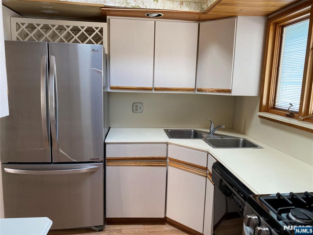 95 Atkins Terrace East Rutherford, NJ 07073 - Photo 7 of 31 a utility room with dryer and washer