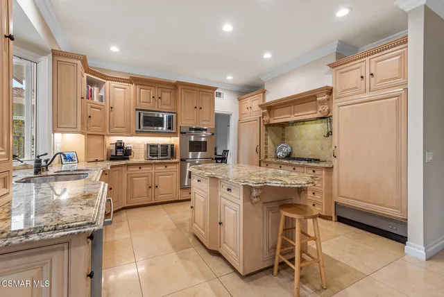 $2,895,000 | 32377 Lake Pleasant Drive, Westlake Village, CA 91361