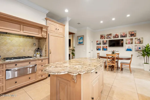 $2,895,000 | 32377 Lake Pleasant Drive, Westlake Village, CA 91361