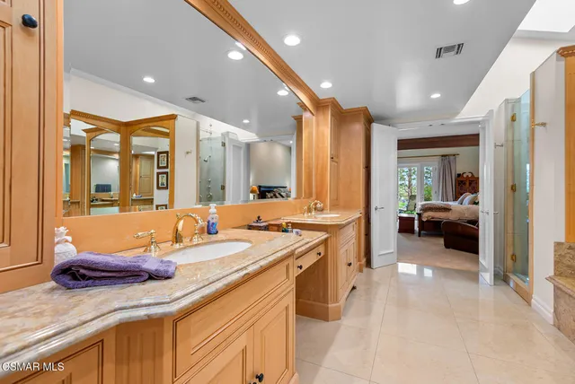 $2,895,000 | 32377 Lake Pleasant Drive, Westlake Village, CA 91361