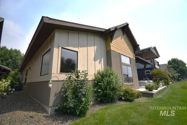$3,000 | 1193 East Lone Shore Drive, Eagle, ID 83616