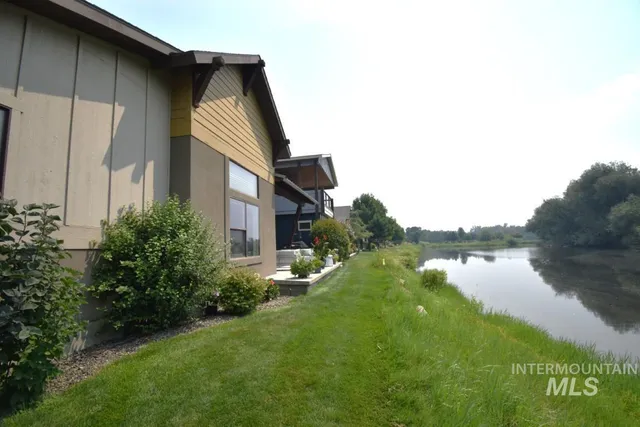 $3,000 | 1193 East Lone Shore Drive, Eagle, ID 83616