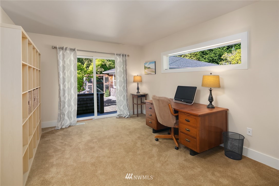 27225 Hake Road Southwest Vashon, WA 98070 - Photo 11 of 25 Gallery Image 11