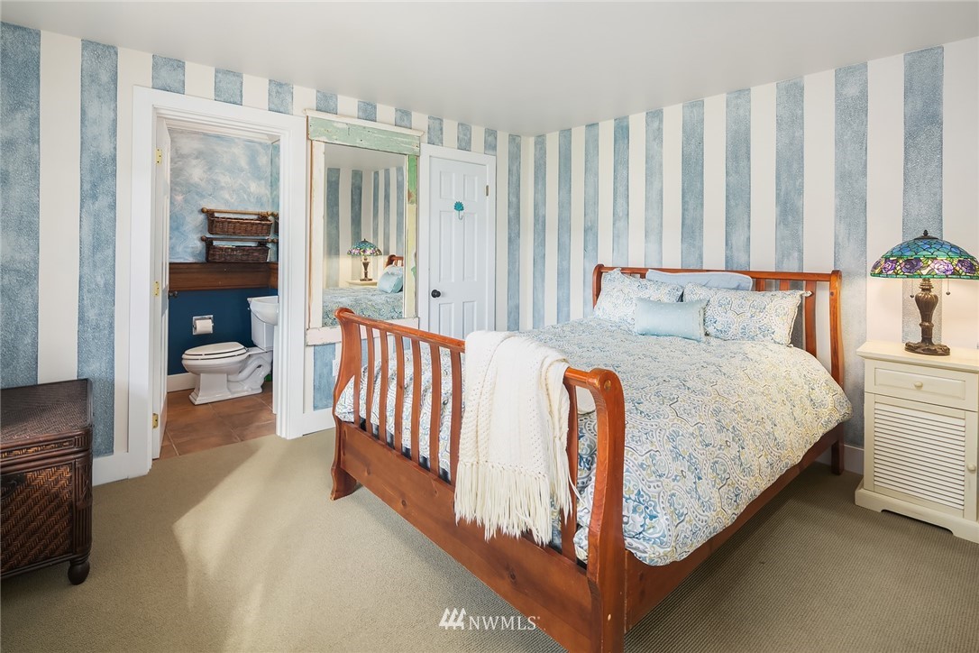 27225 Hake Road Southwest Vashon, WA 98070 - Photo 17 of 25 Gallery Image 17