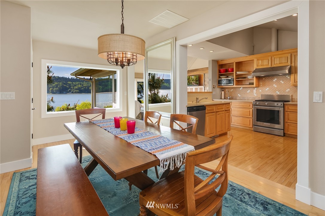 27225 Hake Road Southwest Vashon, WA 98070 - Photo 6 of 25 Gallery Image 6