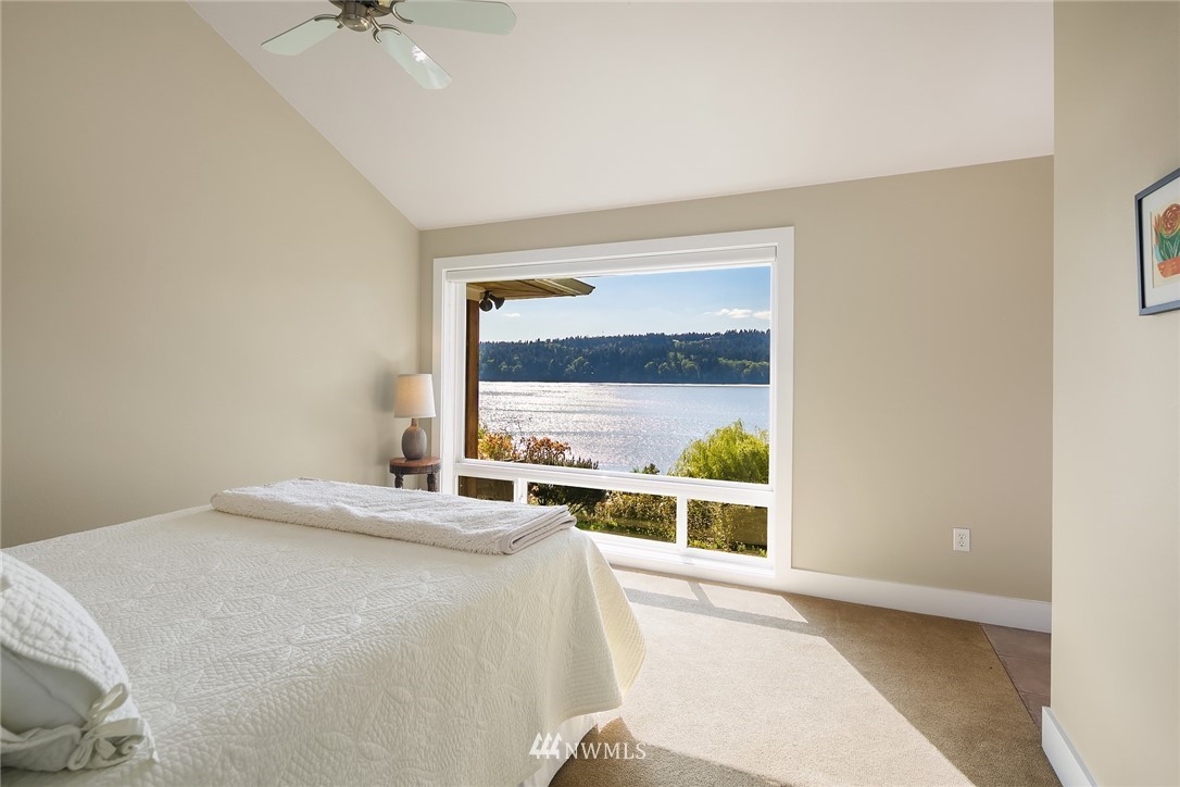 27225 Hake Road Southwest Vashon, WA 98070 - Photo 10 of 25 Gallery Image 10