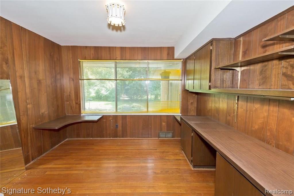 17531 Ramsgate Drive Lathrup Village, MI 48076 - Photo 24 of 37