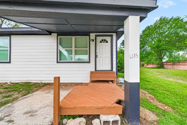 $1,000 | 6615 West Montgomery Road, Houston, TX 77091