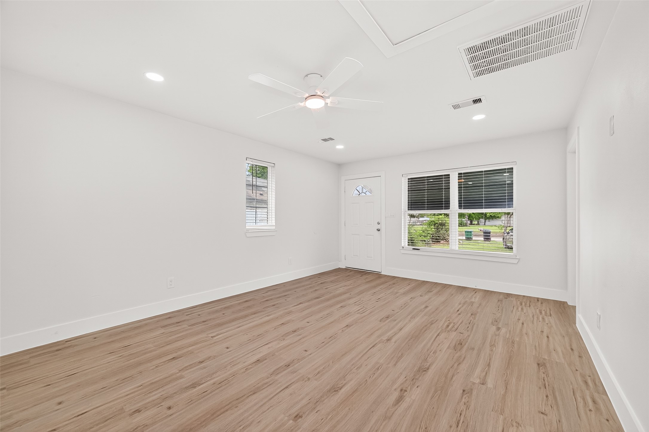 6615 West Montgomery Road Houston, TX 77091 - Photo 8 of 25