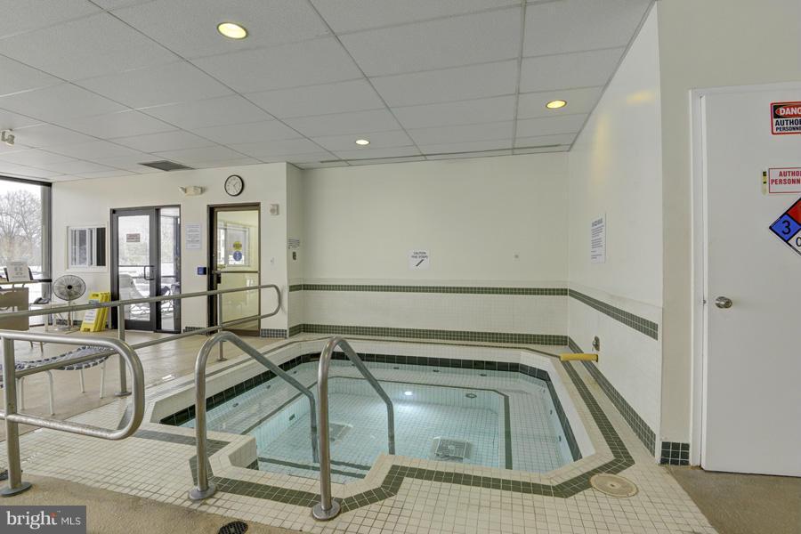 5225 Pooks Hill Road, Unit 717S Bethesda, MD 20814 - Photo 12 of 17 Community