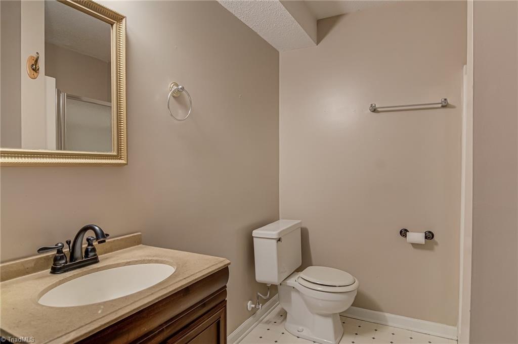 8140 Vance Road Kernersville, NC 27284 - Photo 23 of 34