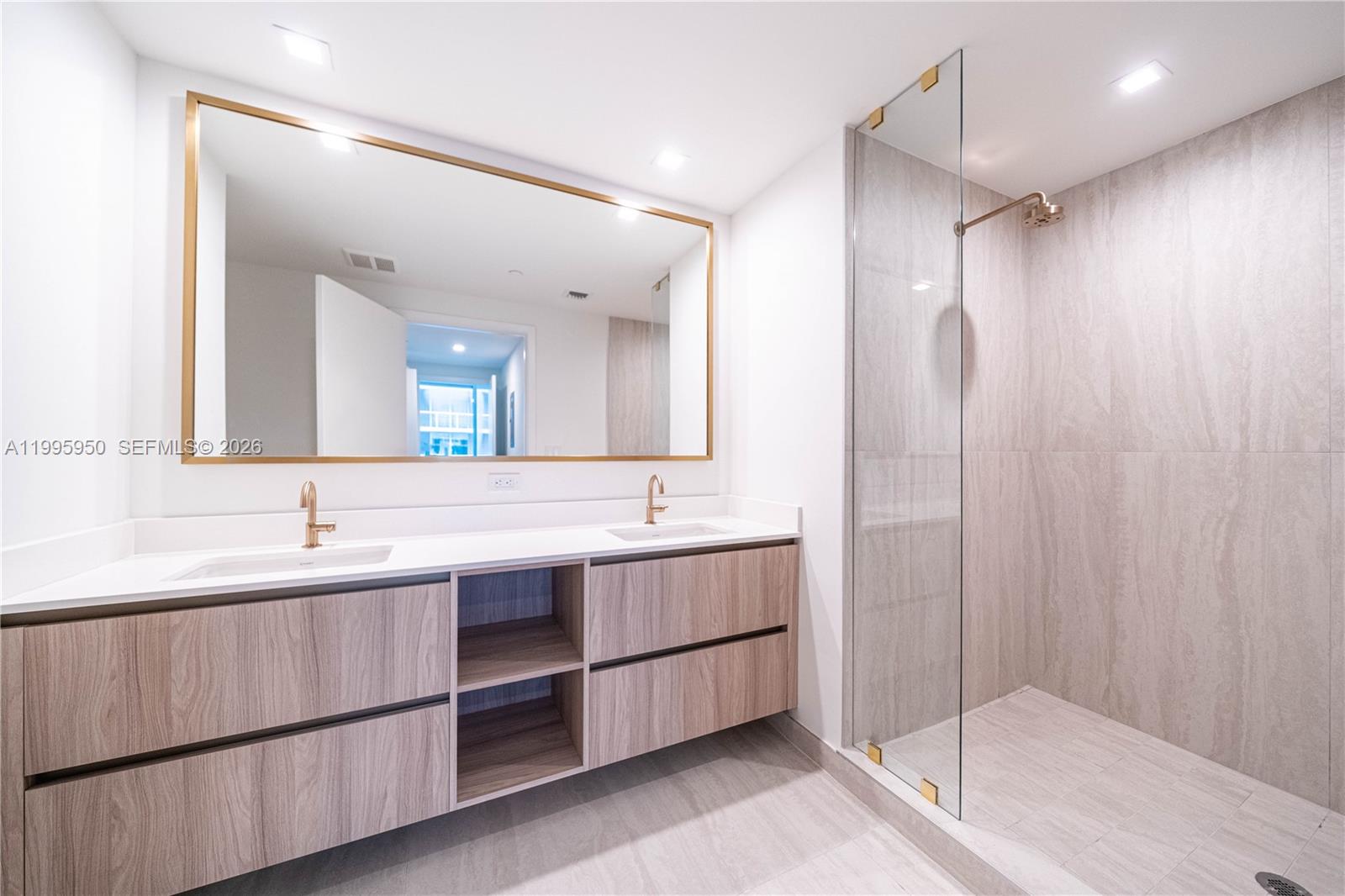 77 Southeast 5th Street, Unit 2908 Miami, FL 33131 - Photo 58 of 73