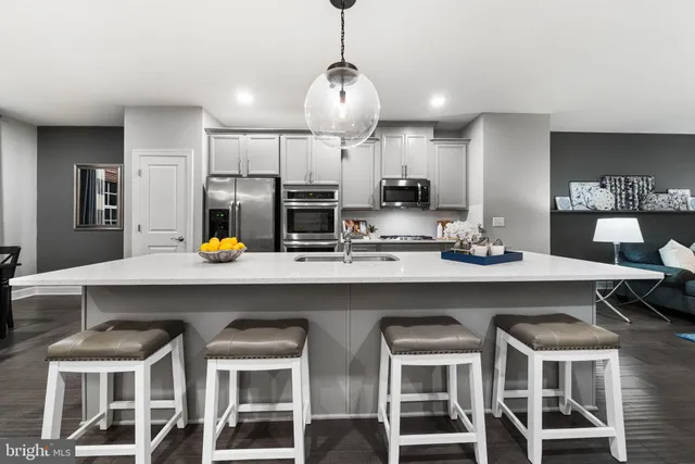 $569,900 | 15309 Linville Creek Drive, Haymarket, VA 20169