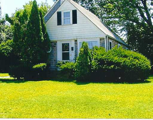 14 Westbrook Road Cranston, RI 02920 - Photo 1 of 5 Exterior Front.