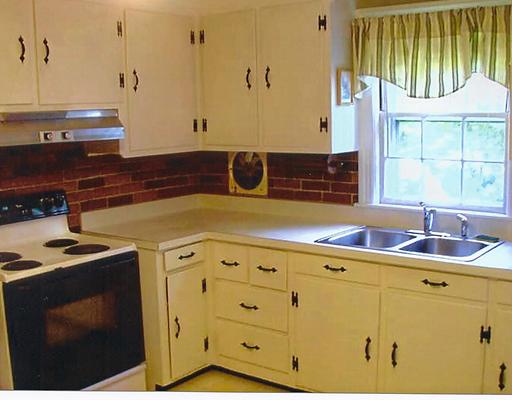 14 Westbrook Road Cranston, RI 02920 - Photo 4 of 5 Kitchen.